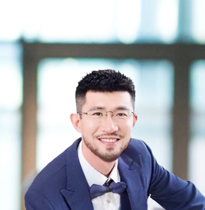 Yousef Liang
